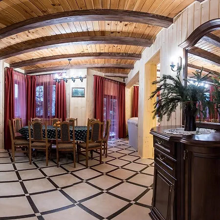 лісовий маєток * Sławsko